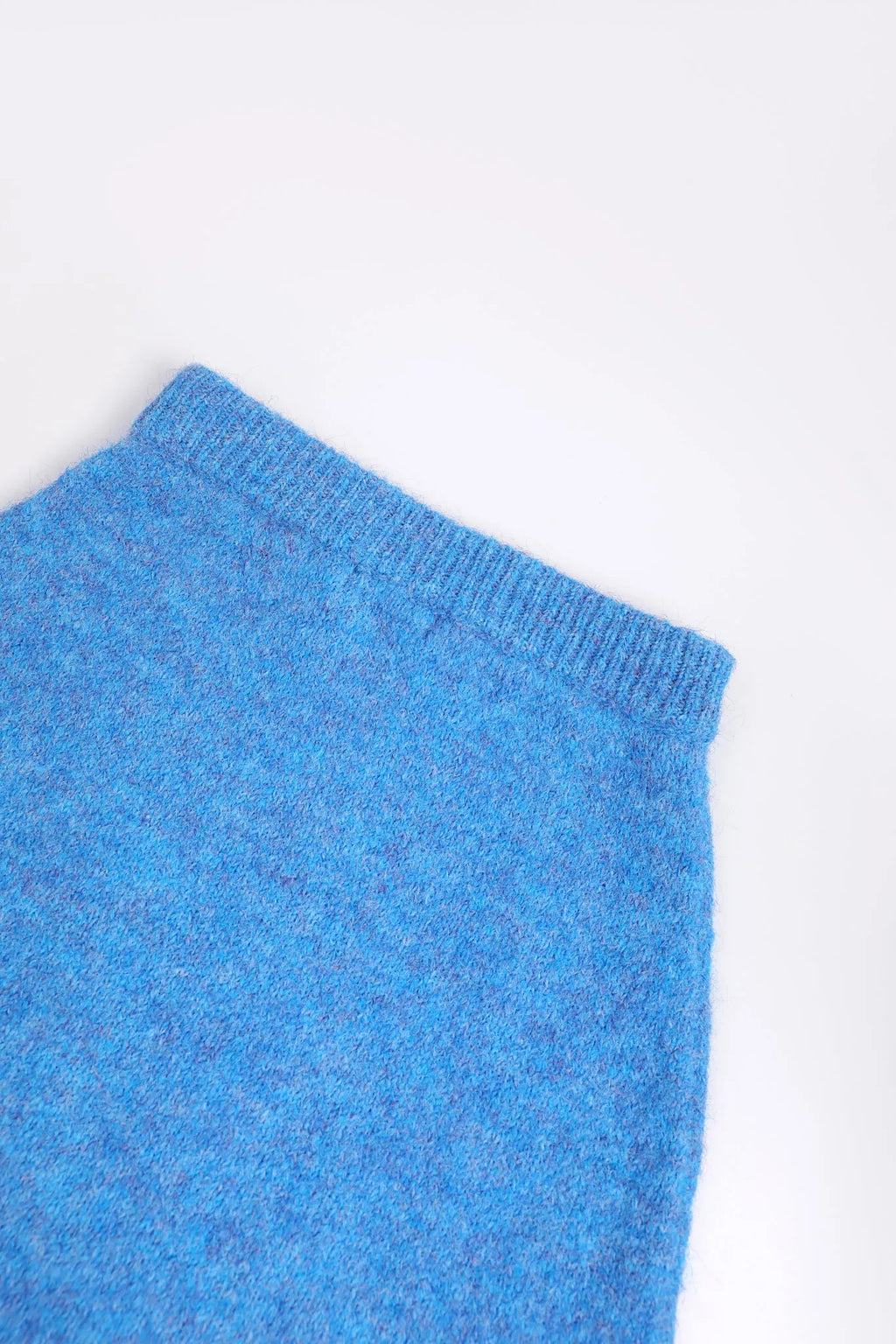 Twisted Bread Dog Alpaca-Feel Knit Skirt