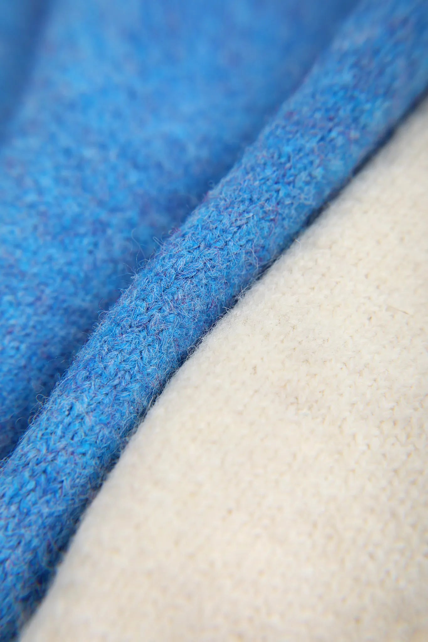 Twisted Bread Dog Alpaca-Feel Knit Skirt