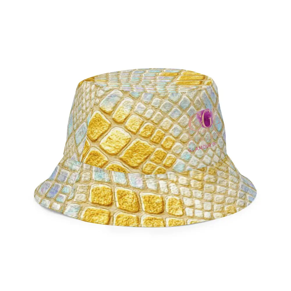 Wendbarer Fischerhut mit goldenem Metallic-Schlangenleder-Muster und CGE Logo in Roségold und Pink